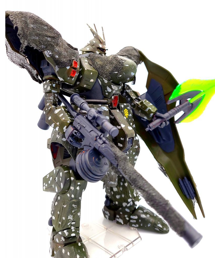 近藤版らしさをだすために1/6のアサルトライフルを装備させました。