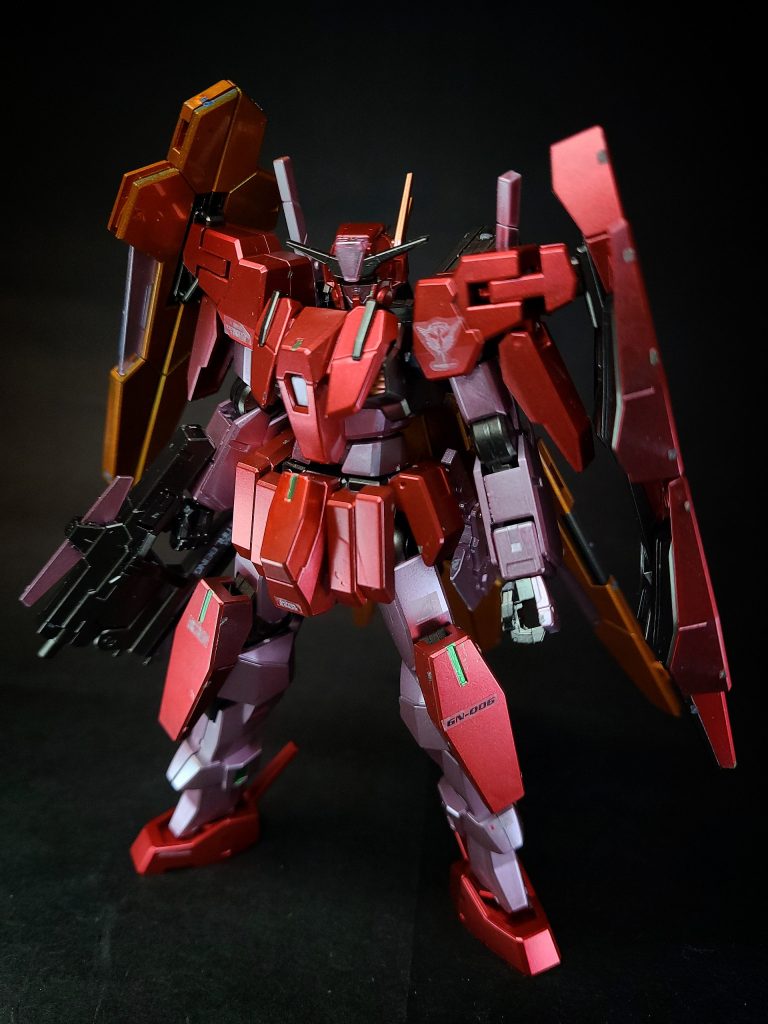 特殊機能トランザムシステム（TRANS-AM）オリジナルのGNドライヴのブラックボックス内に組み込まれていたシステム。機体各部のGNコンデンサー内に蓄積している高濃度圧縮粒子を全面開放する事で機体性能を通常の3倍以上に引き上げるというもの。ただし、限界時間があるうえ、使用後はしばらく性能が大幅にダウンしてしまうという短所もあるが、第4世代機はトランザムの使用を前提に設計している事から、これらの問題をある程度克服する事に成功している。