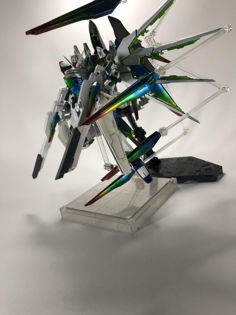 前回からドラグーンはありましたがスタンドが無かったためにポーズがとれませんでしたが今回たまたま手に入ったのでドラグーンの射出時のポージングなんかを！