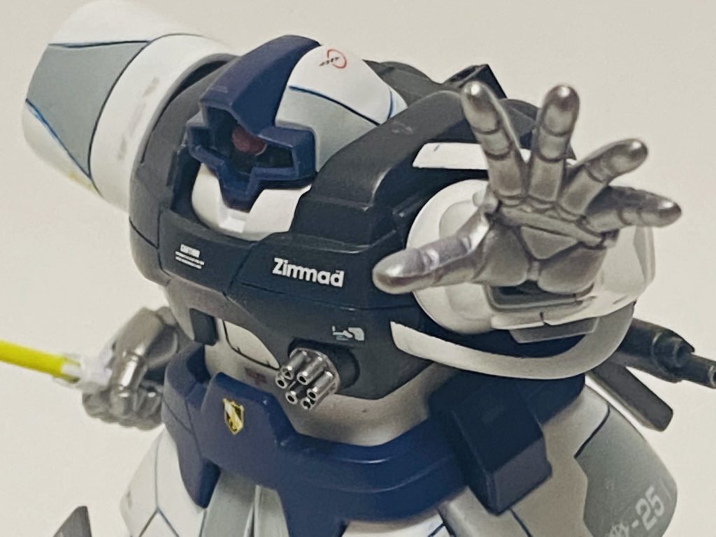 ヒートサーベル構えてのポージング