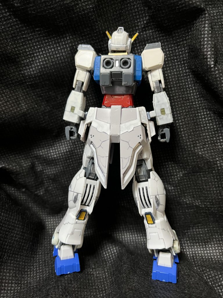 ダブルオースカイとビヨグロガンダムをベースに、ジャンクパーツを合わせて作り上げました。