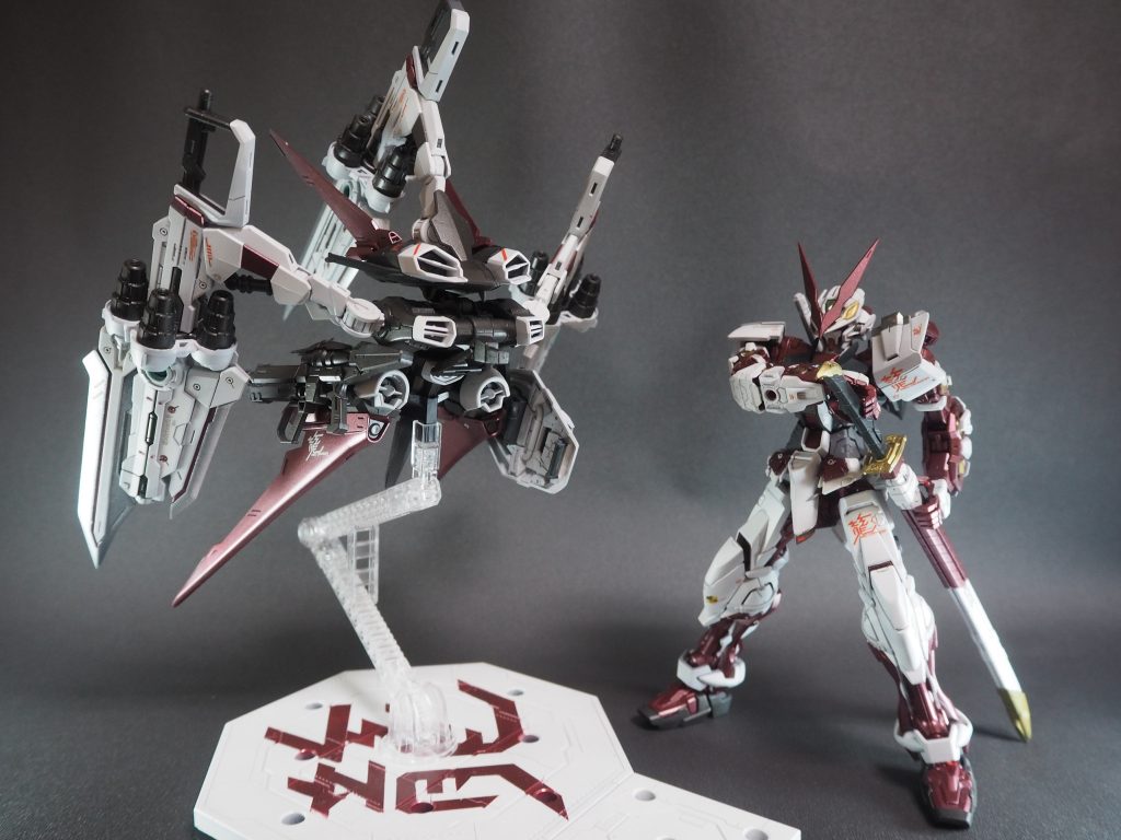 台座にも肩の龍の文字を参考にマスキングで文字を入れてみました！