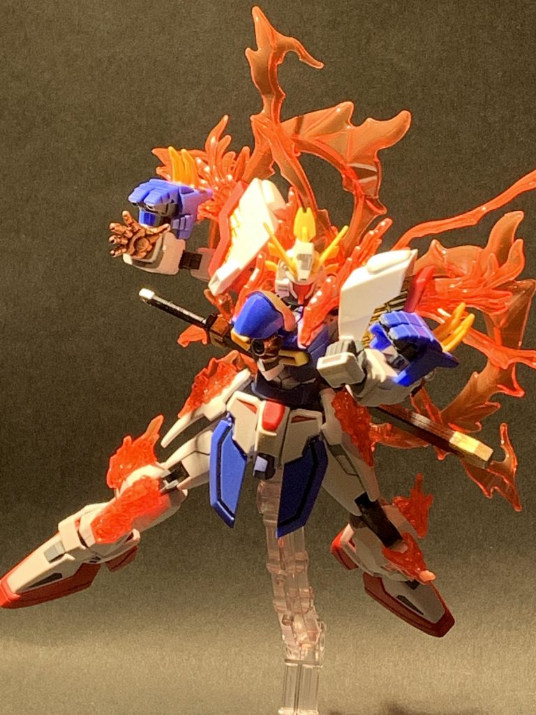 「俺のこの手が唸りを上げる!炎と燃えて全てを砕く!灼熱!サンシャインフィンガー!」