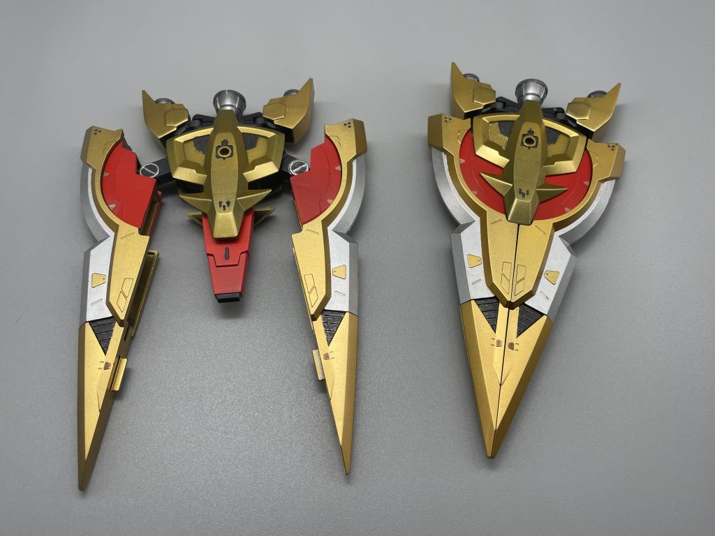 ジオニックソードジオン紋章を意識した塗り分けは以前νジオンガンダムの際も施しましたが、今回再解釈してもう少し細かい塗り分けをしてあります。