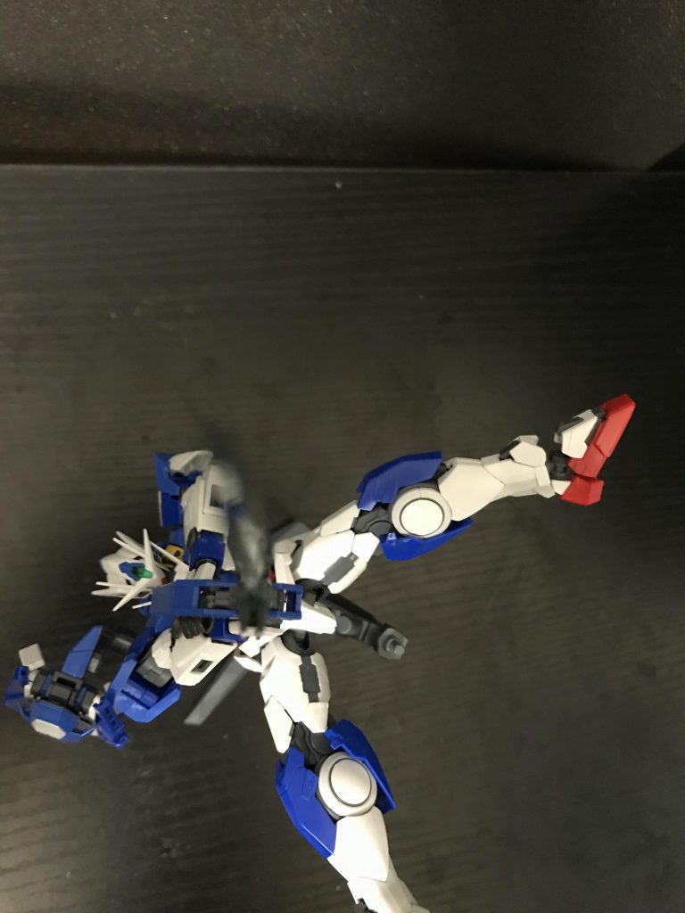 劇中攻撃!!このシーン大好きです!!GNビットでガードしつつ射撃!!ほんと好き……何気にバインダービームガンも使っててすげぇなって思います!新作楽しみだけどアレルヤに何かありそうで怖い……です……