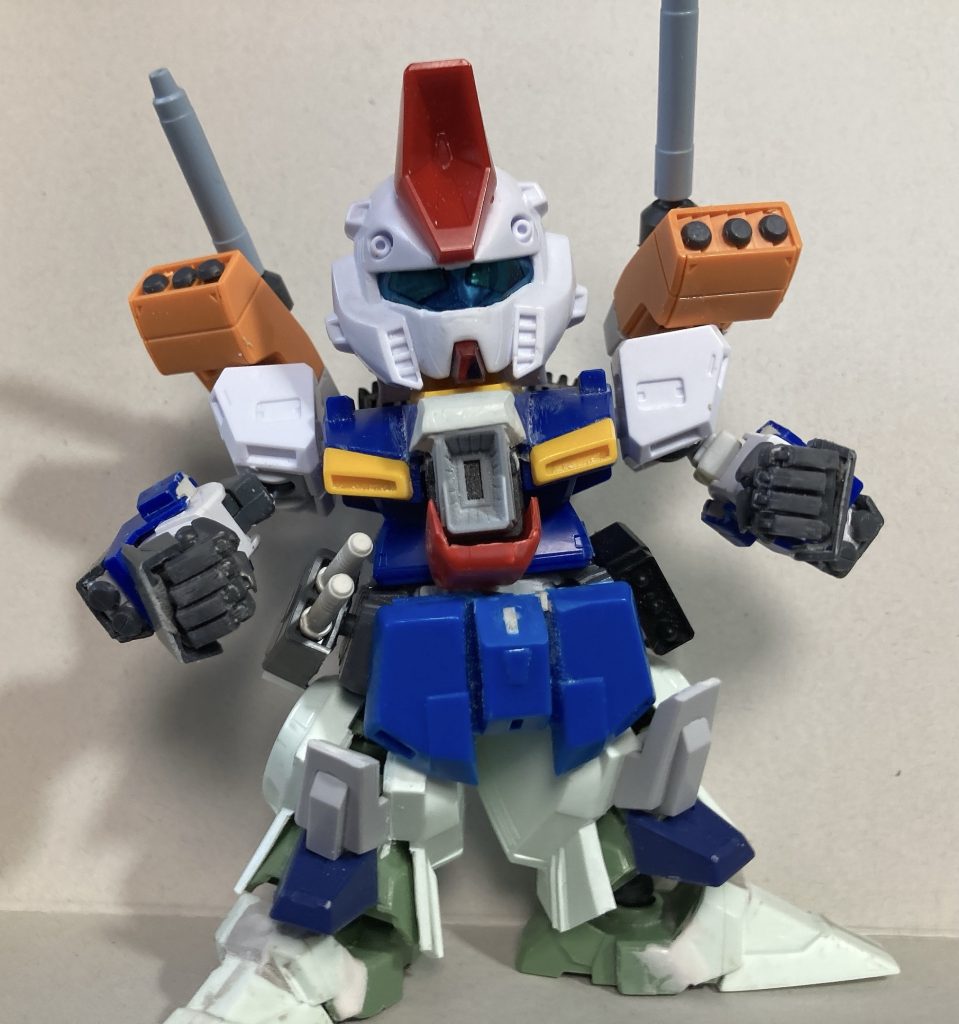 足が細すぎたので旧キットダブルゼータの足を貼り付け、