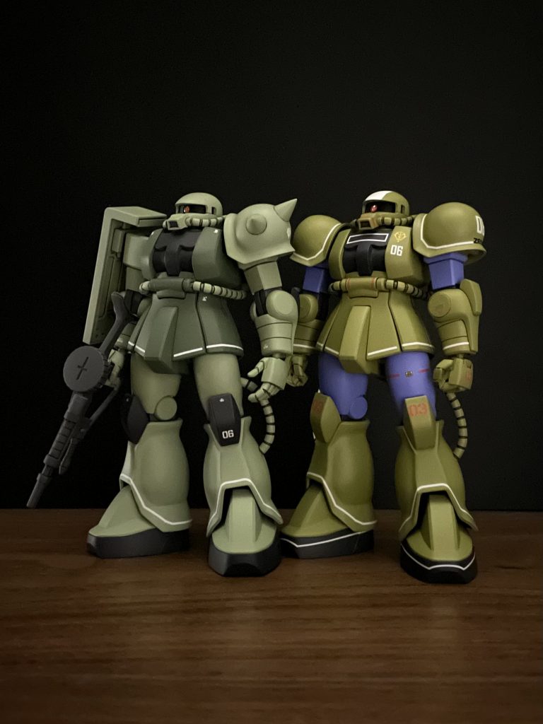 量産型と先行量産型。ザクは何個も作りたくなりますね。