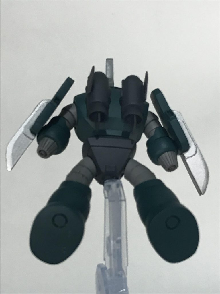 足の裏がびんぼっちゃま状態だったからプラ板貼ってついでにスクリューも