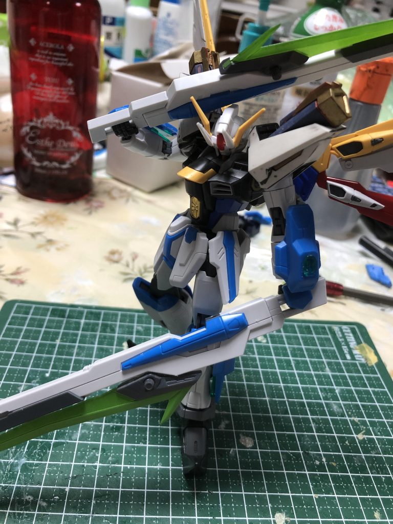 塗装前です。時間がなかったのでかなり簡単な改造になりましたが作ってて楽しかったですね。