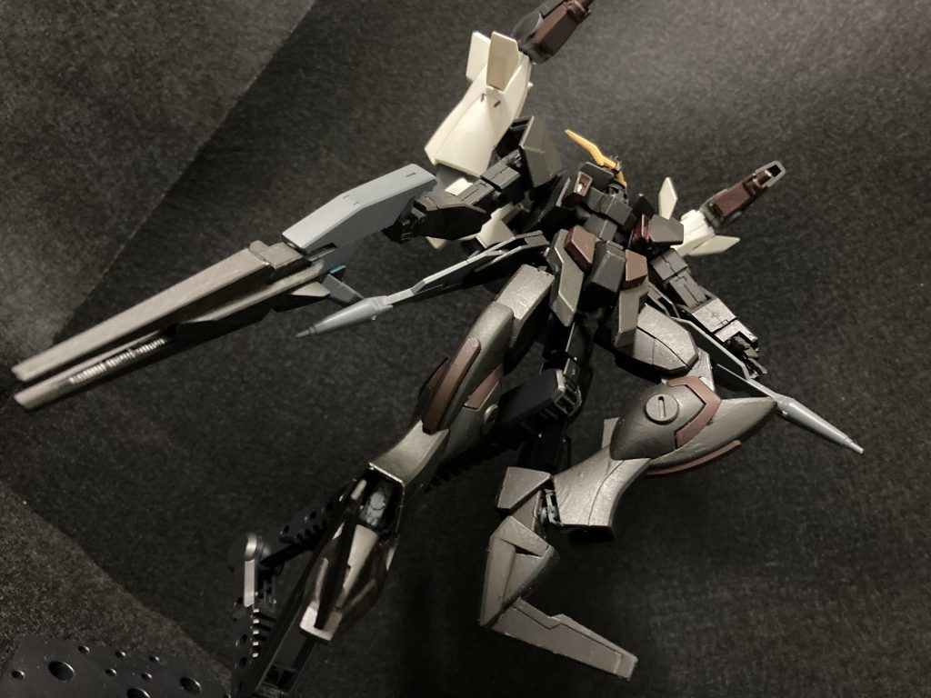 もとはウーアオーガンダムのライバル機として作ってましたが完全にラスボス感漂ってますよね...気づいた方もいるかもですが最近投稿した機体はほぼ敵役ぽく作っています(ビルドダイバーアゲンストのせい)そして残りストックが4つぐらいあるのですがほぼアゲンスト繋がりとなっていますw