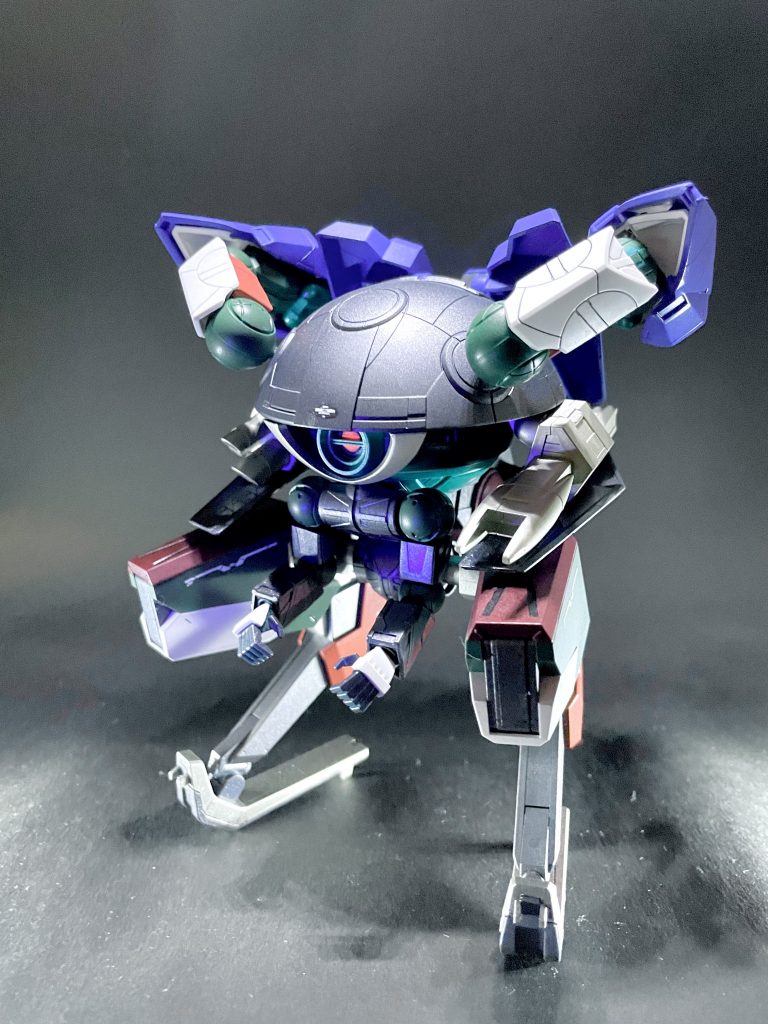 こちらが支援機のリーパーです。カラーリングはメインのガンダムグリムに合うようにしました。脚をバンイップブーメランに交換しただけですが、それだけでも兵器感が増したんじゃないかなと思います。