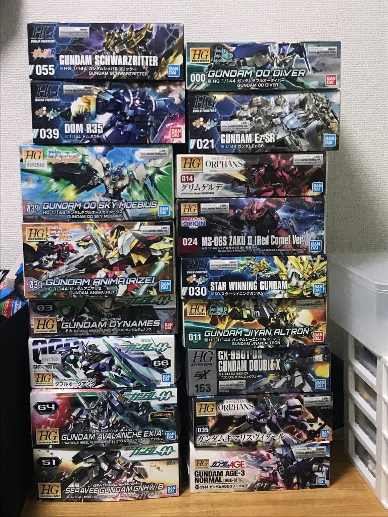 最後にオマケで今手付かずで積んでるやつらがどれくらいかなと押し入れから出してみましたwちょっとずつ消化してるんですが店に行く度に…あーこれいいなーってだいたい2体は仕入れるので終わらないwww