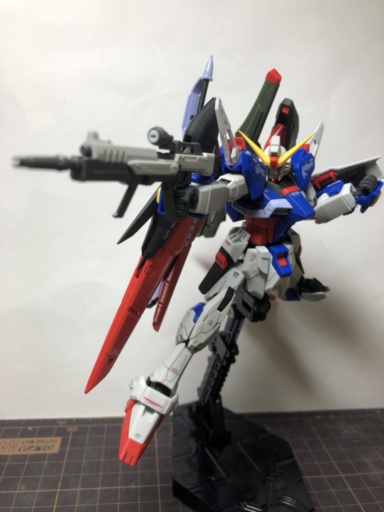 RGデスティニーガンダム–3枚目/制作者：マラサイ