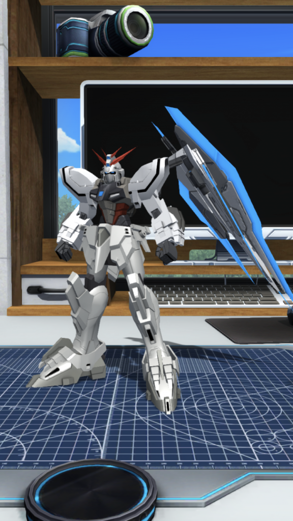 まずこれがアプリで使っている機体です。ブレイジングガンダムをベースに、ジェミナス胴体、ゴッド腕、背中にクアンタバックパックを装備しています。第一形態がPXシステムを発動、次にトランザム、最後にハイパーモードに変化します。