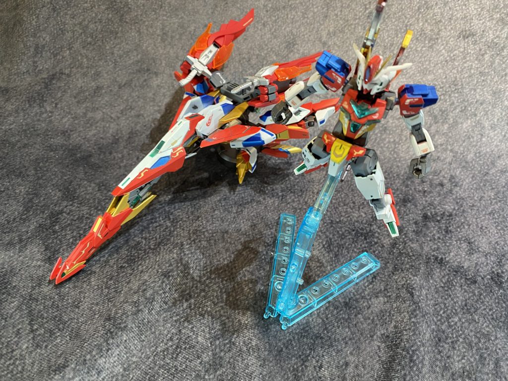 アンタレスアーマーと。ある伝説のモンスターをモチーフに製作されたこのアーマーはオートで行動できるため、コアダブルブレイズと共にあらゆる戦闘に対応可能。