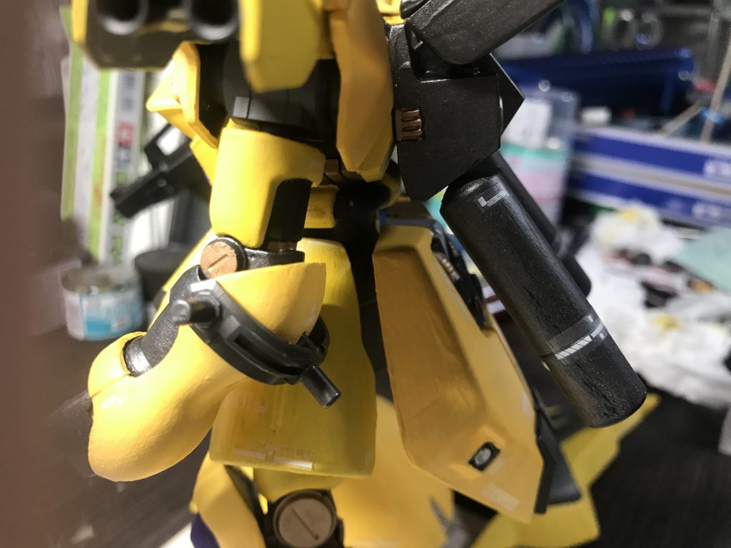 関節モールドはブロンズで