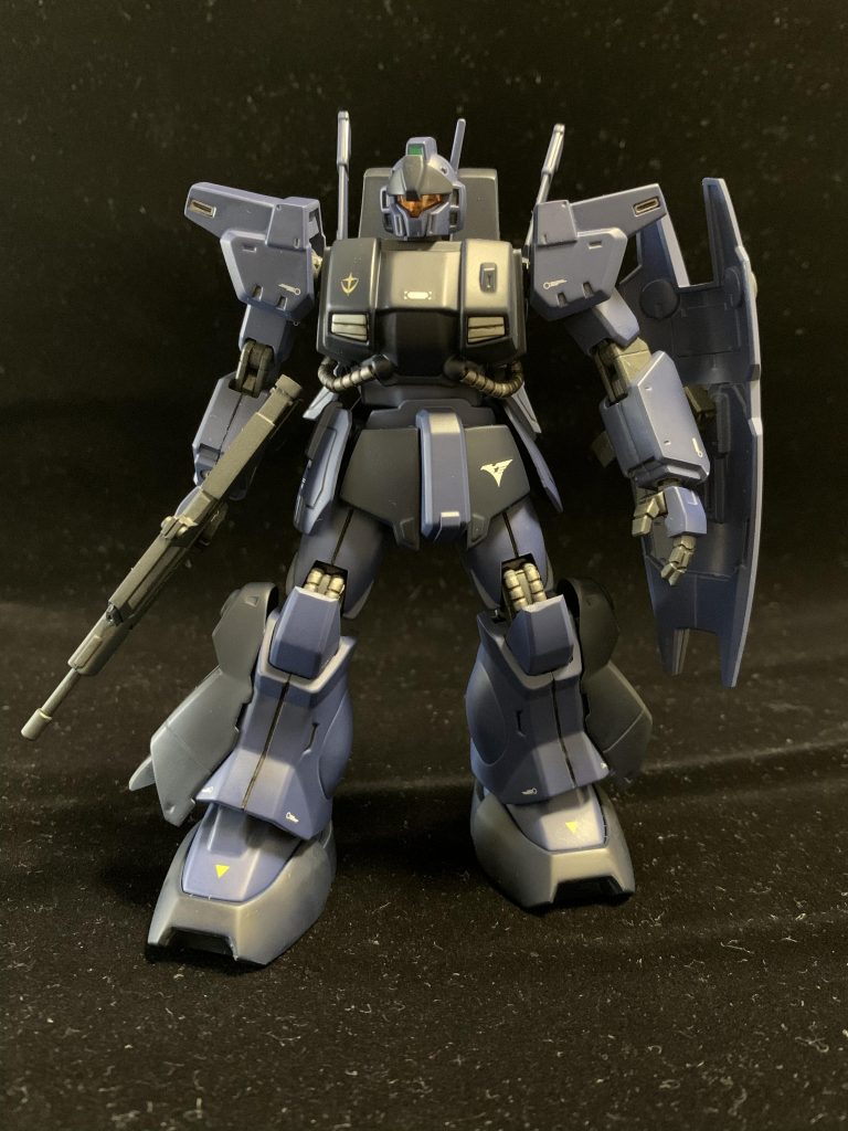 ハイザック自体が「ザクにジムの設計を組み込んだもの」で「もしジオン嫌いの連邦兵が乗るならザク顔よりジム顔になるのでは?」と勝手な妄想で、ジャンクのHGUCジムカスタムとHGUCハイザックをミキシングしてみました。