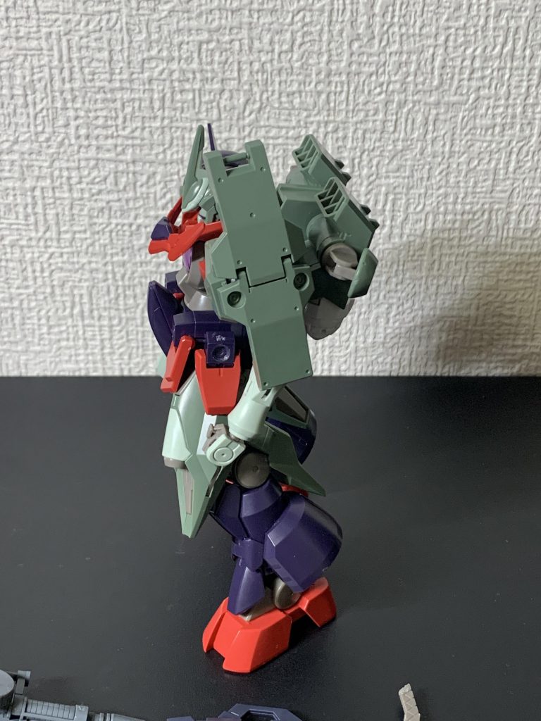 ザクは右だがやっぱりシールドは左がいい。