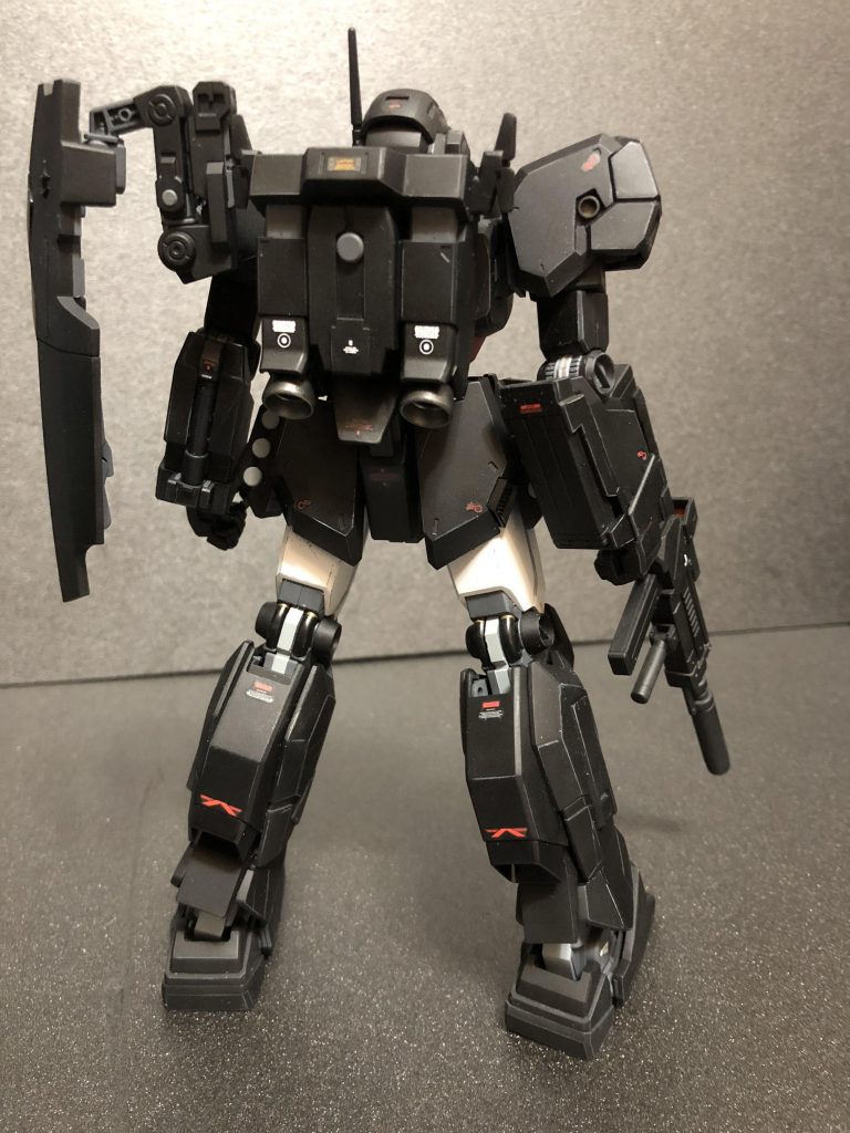 バックショットです。アタッカーという設定なので塗装ハゲや擦り傷を多めにつけてます。楽しくてやり過ぎたのは秘密です(笑)