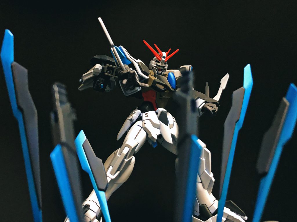 武装は自らの拳と、ソードビットによる攻撃です!!