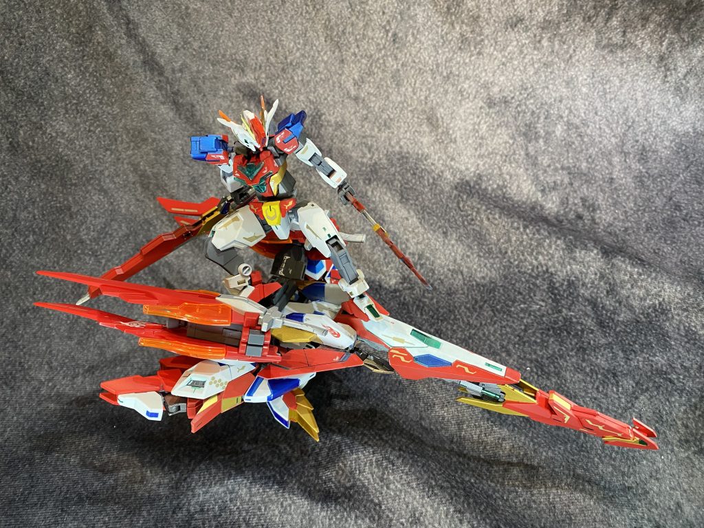 アンタレスアーマーに搭乗することで高速移動も可能に。