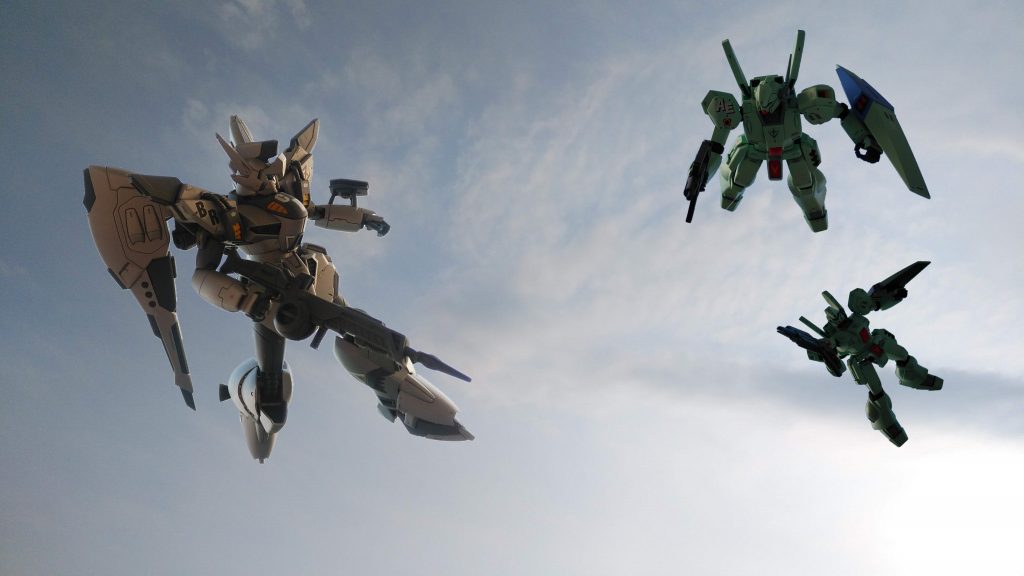 前編での、ジェガンに追われるシーンジェガンはMGのA型です。