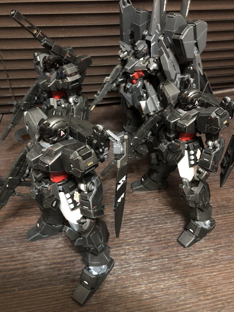 NAやAのデカールも元々は一年戦争時に北米戦線に居た生き残りの舞台で平時は若手やパイロット候補生を相手に教導隊で鍛えてるって意味を兼ねて貼ってみました。