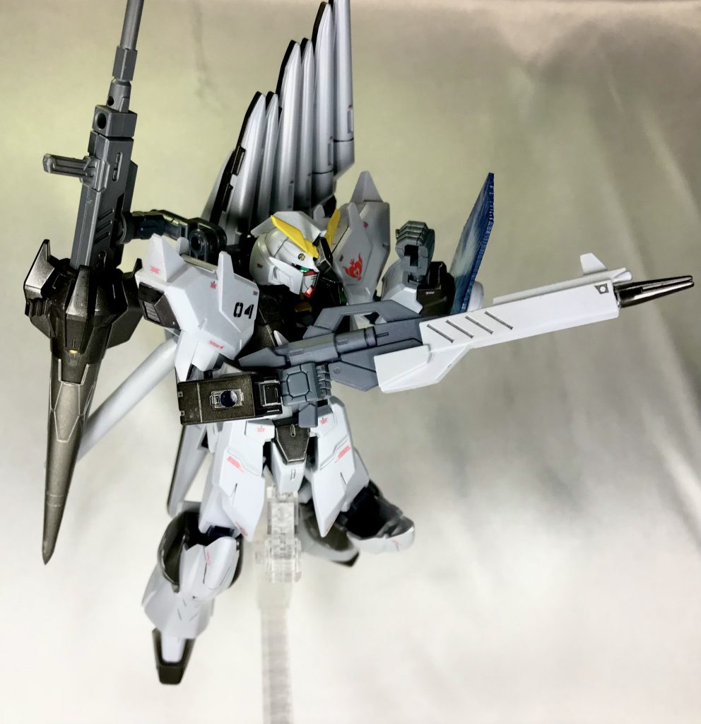 ビームライフルはリアスカートに磁石で取り外し出来るようにしました☝🏻トゲトゲは、趣味じゃないので無くしました笑