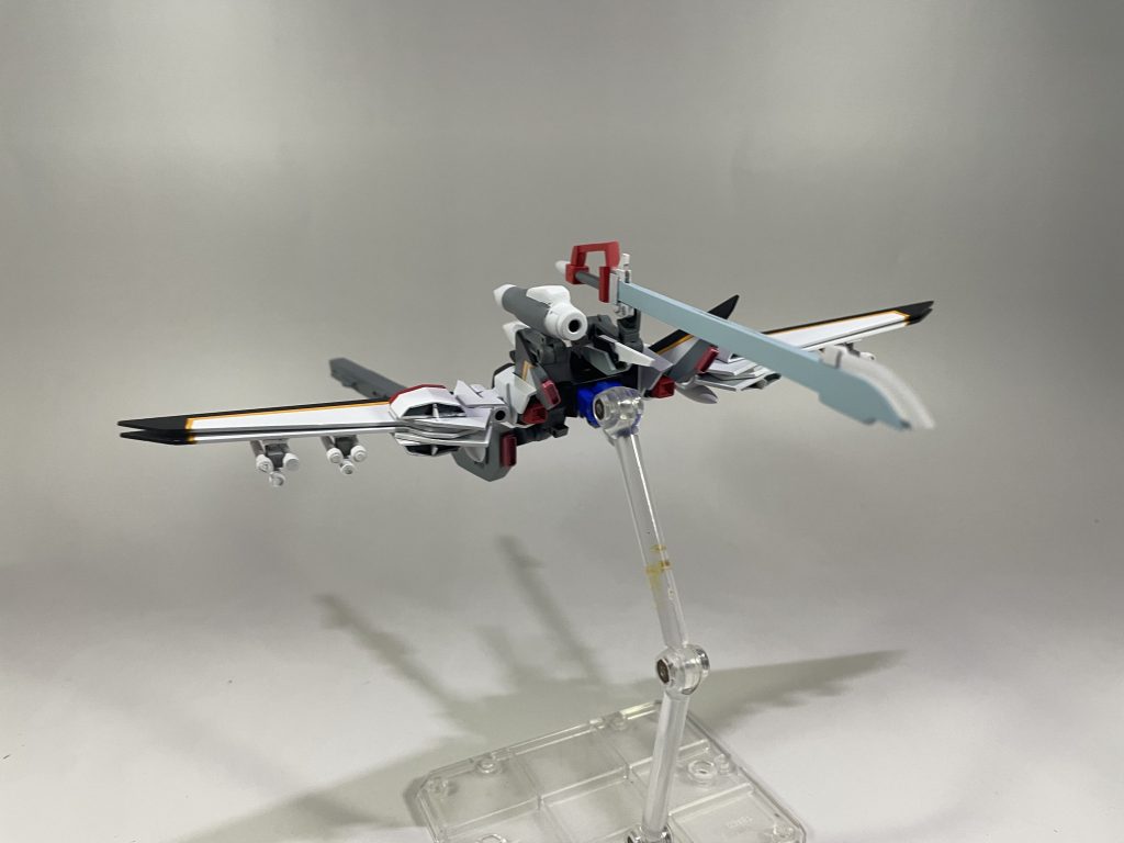 中央のブロックと機首以外の主翼や武装などはスクラッチで作成しています