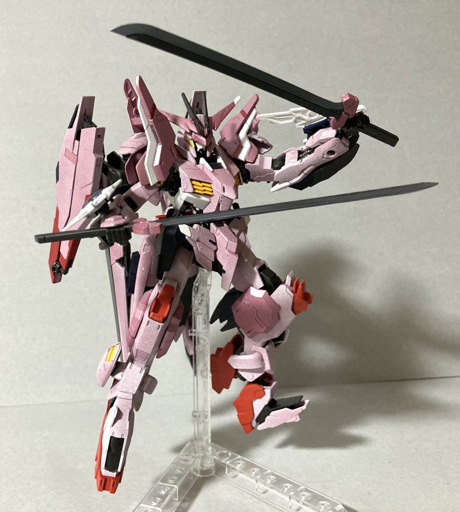 ロングソード二刀流。厚みもあって破壊力ありそうです!