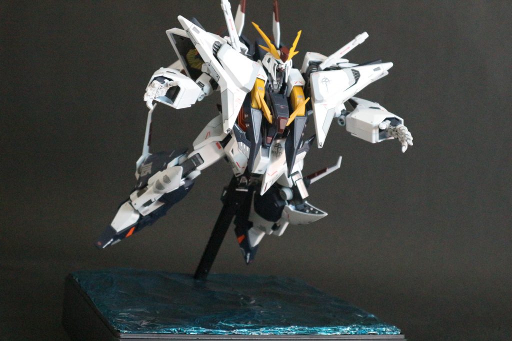 ［ΞG］クスィーガンダム–3枚目/制作者：@tottymen