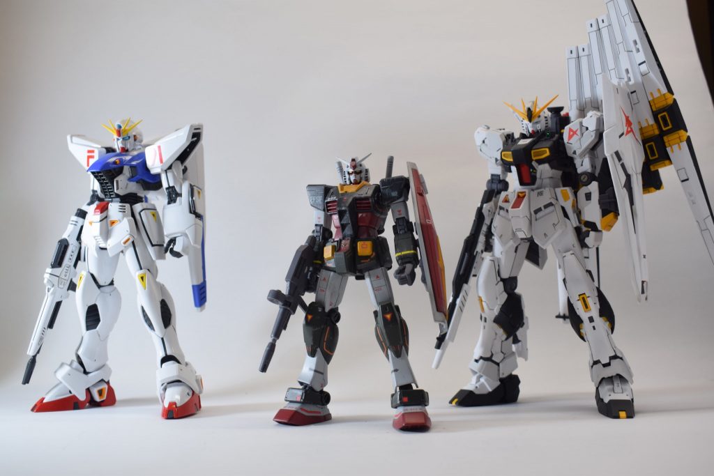 最後までご覧頂きありがとうございました。今年作った自信作を並べてみました。今回のガンダムは間違いなく今年1の出来です。これからもいい作品を作れるよう頑張ります。