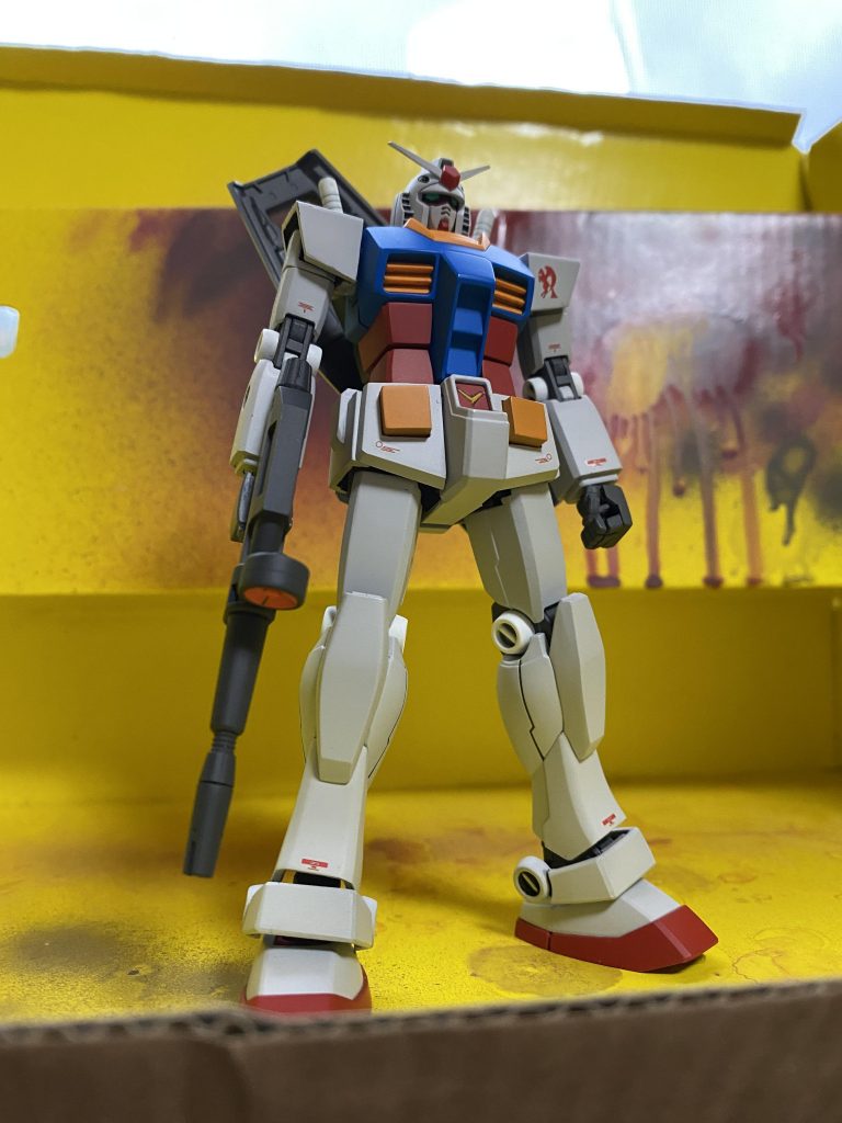 煽り。今回、白の塗装はグレー寄りでしてみました。かなり好みの塗装になりました。