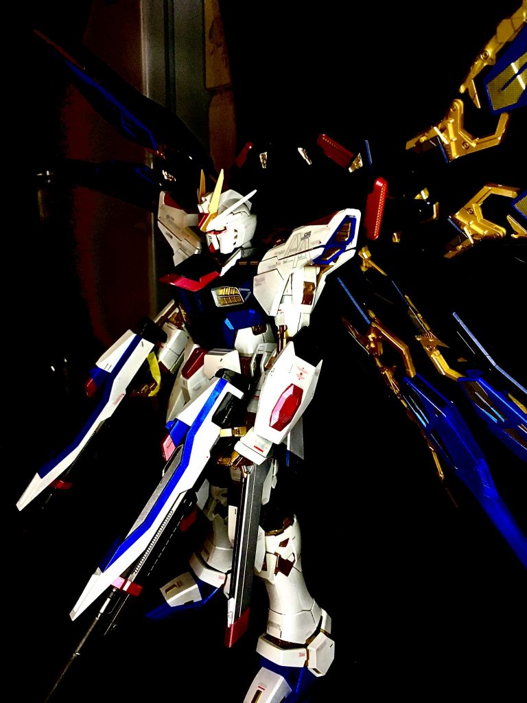 コントラストがいいよねっフリーダムっ！白紺赤金青が入り乱れてるっ！ちなみに紺はプリズムブルーブラックっ！