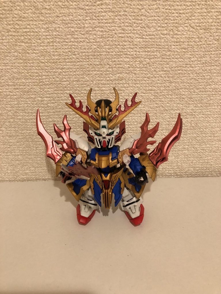 基本的にはエアブラシ、細かい塗り分けを水性塗料を使って筆塗りで完成させました