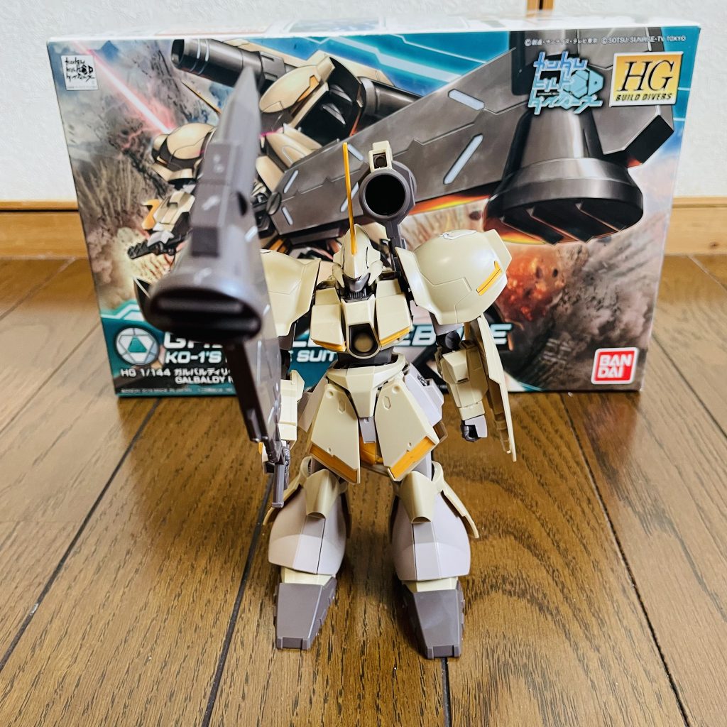 今回はガンダムビルドダイバーズより、ガルバルディリベイクの作成を頑張りました。今回はミスなく綺麗に出来たと思います^^