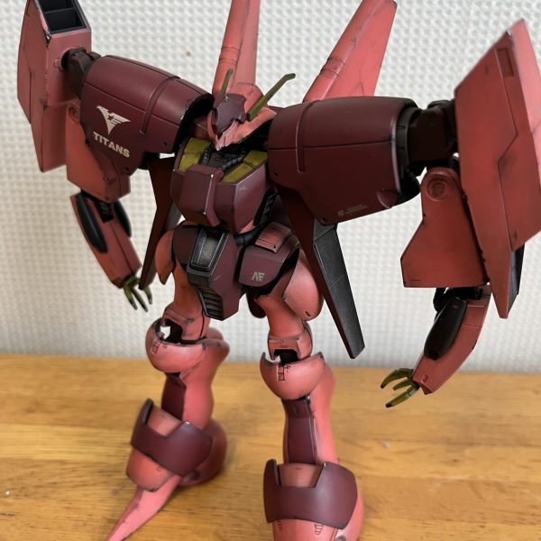 HG バイアラン　シャア専用機