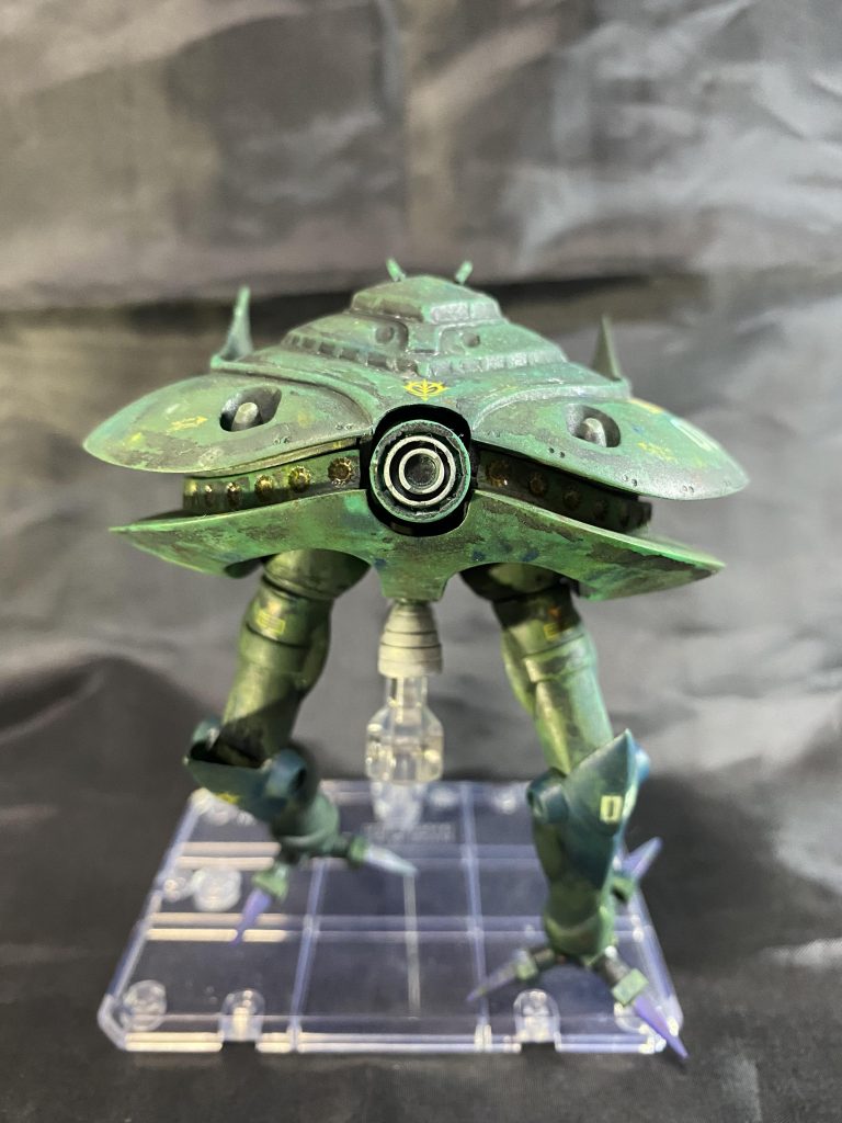 正面歩き!太もも上にロール軸追加のおかげで、多少歩いている感じが出ていると思います。