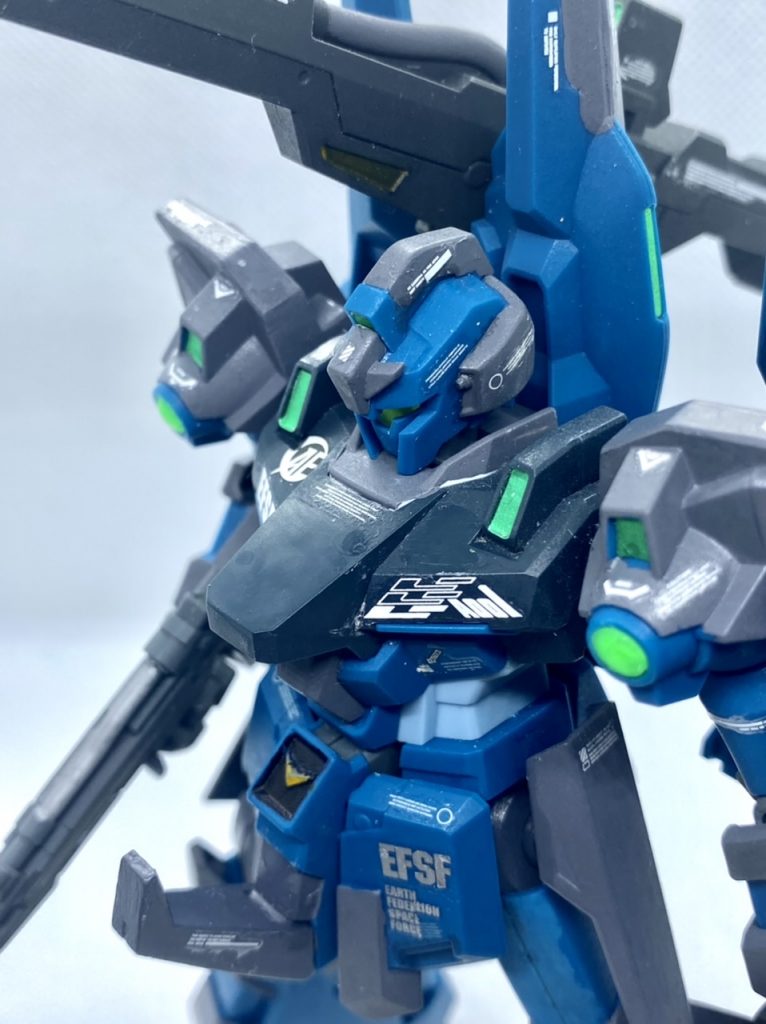 胸部アップ背中のメガビームランチャーがいいですね〜👍自分の作品のアーカイブ目的で投稿させてもらっているんですが、いいねを頂けると本当にモチベーション爆上がりでございます😆本年は最後の投稿となりますが、来年も少しずつ投稿したいと思いますのでよろしくお願いします🙏良いお年を〜😃 