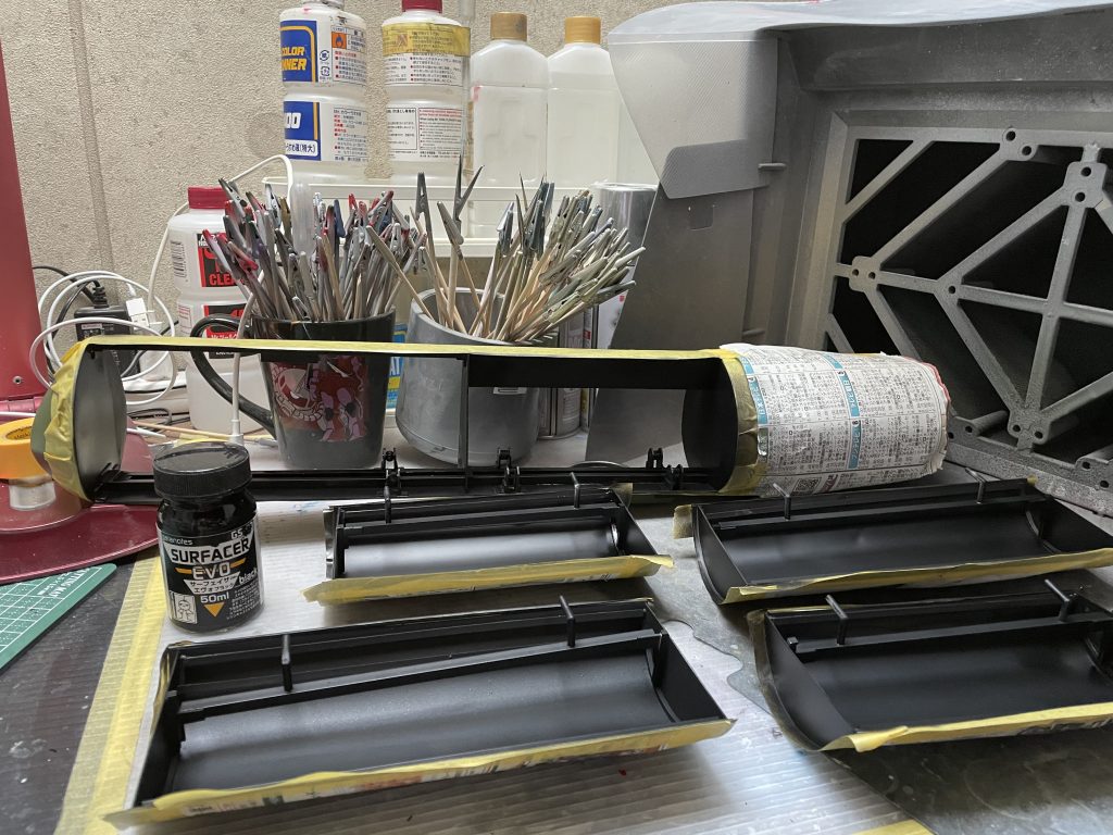 ガンプラの塗装で、新聞紙を使ったマスキングは初めてです！