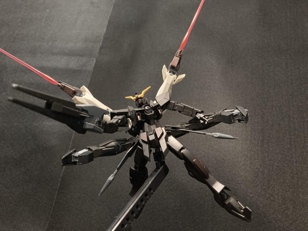NOですビームサーベルもあります(説明下手か)可変機構!(下手)