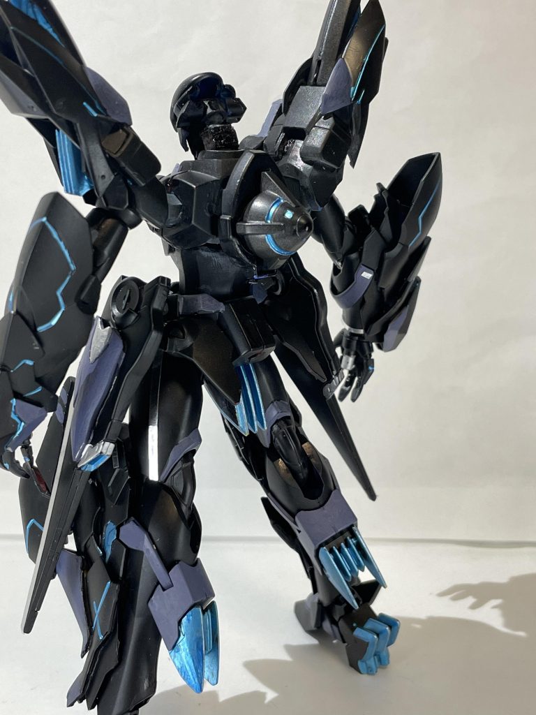 機体名   ギラーガ・インヴェルノガンダムAGEに登場するギラーガを強化・改修した機体。本機はこれまで製作されたギラーガアストラルやイデアルの元になったいわゆるプロトタイプであり機体性能は高いものの、扱いにくさがネックとなっている。