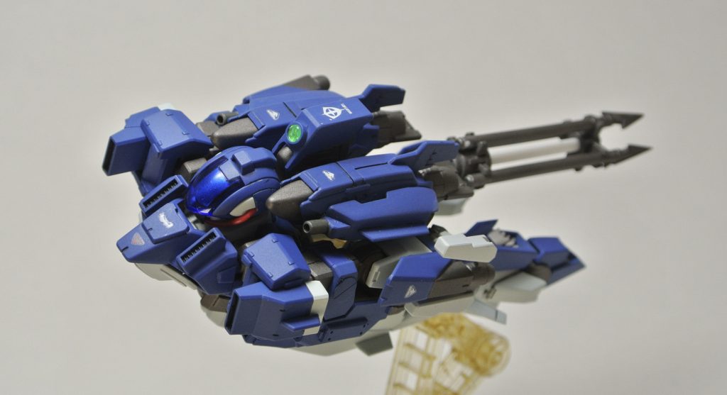 そしてこれが本機最大の特徴、サブマリンモードへの変形!クランシェで水陸両用型を作りたかったというのも、このサブマリン形態が見たかったからと言っても過言ではありません。