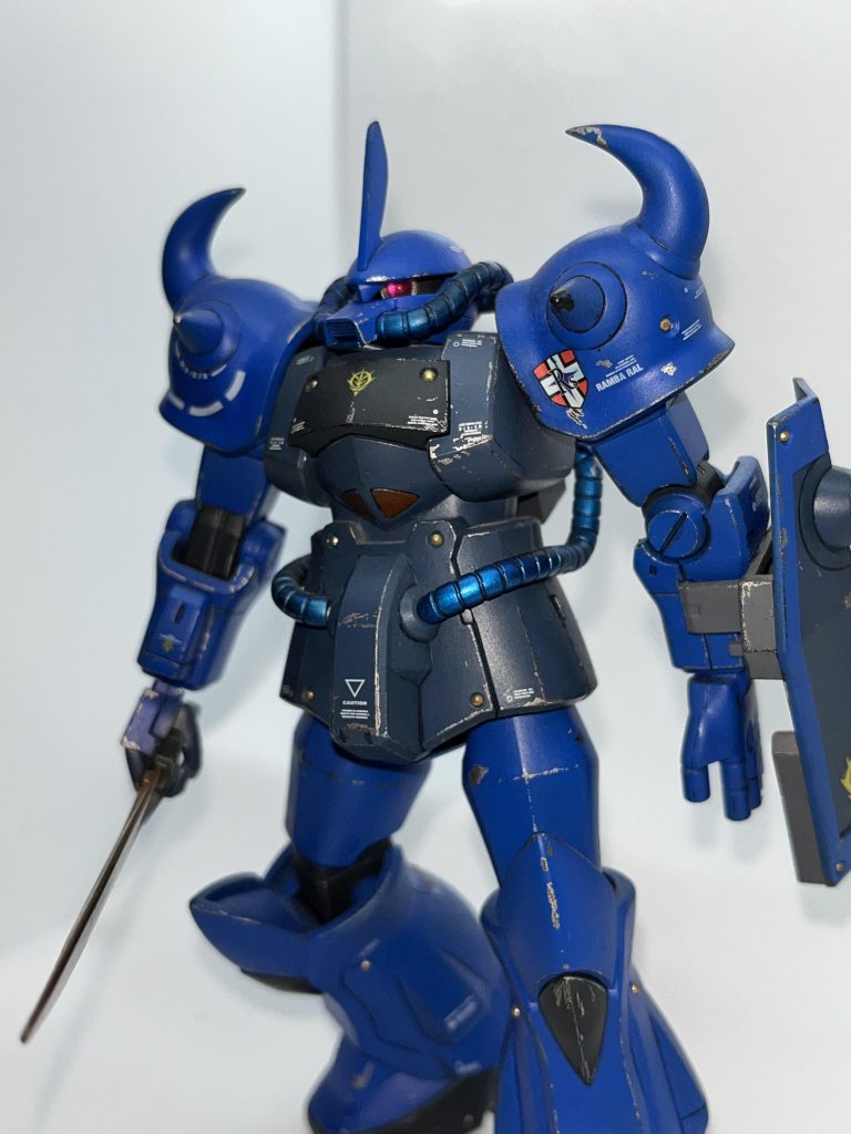 モールド、メタルパーツもうるさくない程度に抑えてデカール貼り貼り