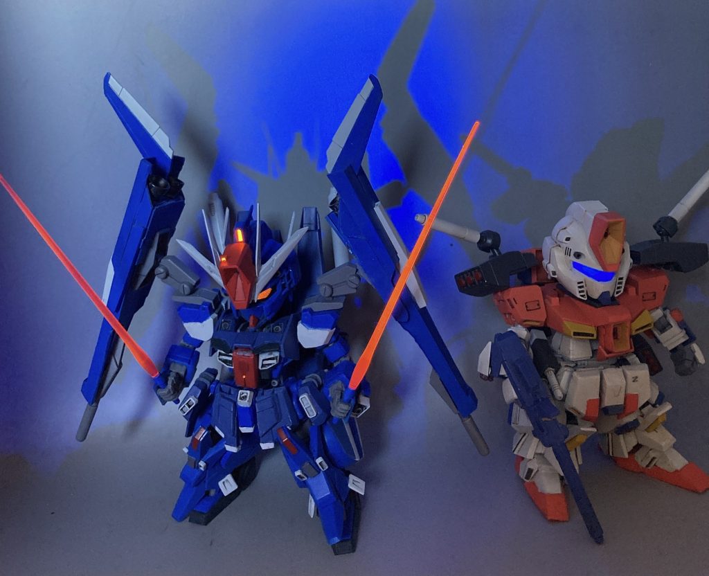 ブラックライトでの発光もこの二つで試せてよかったです。ご覧いただきありがとうございました。