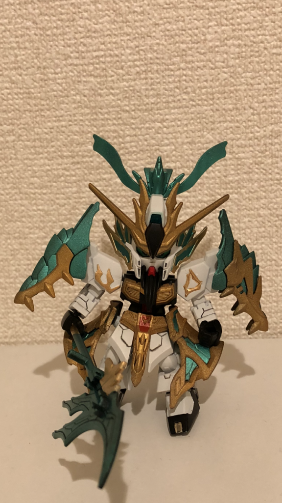 元々の金色がプラスチック感が強いので、そこを塗装するだけでも印象が大きく変わる良いキットだと思います三国創傑伝シリーズは好きなシリーズなので、今後も上げていこうと思っていますのでよろしくお願いします！