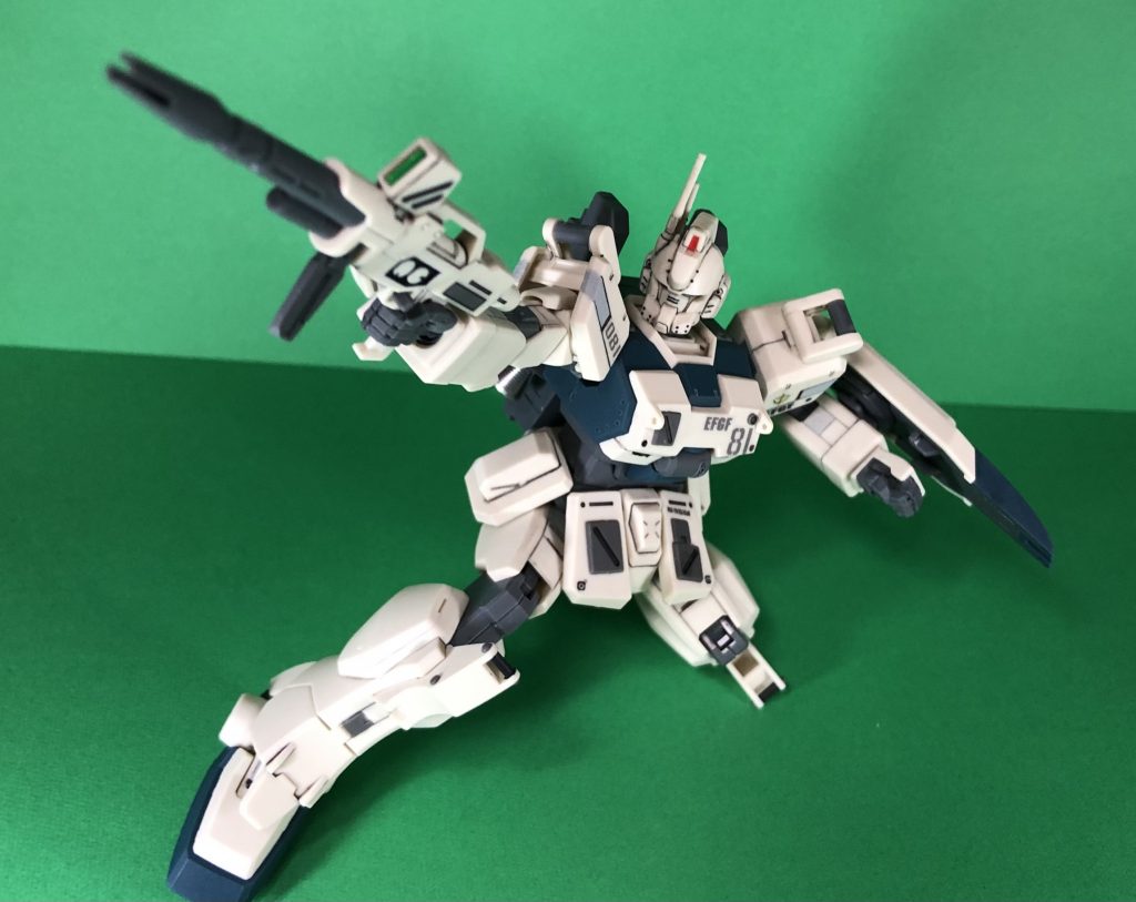 膝をついて撃ち抜くようなイメージで