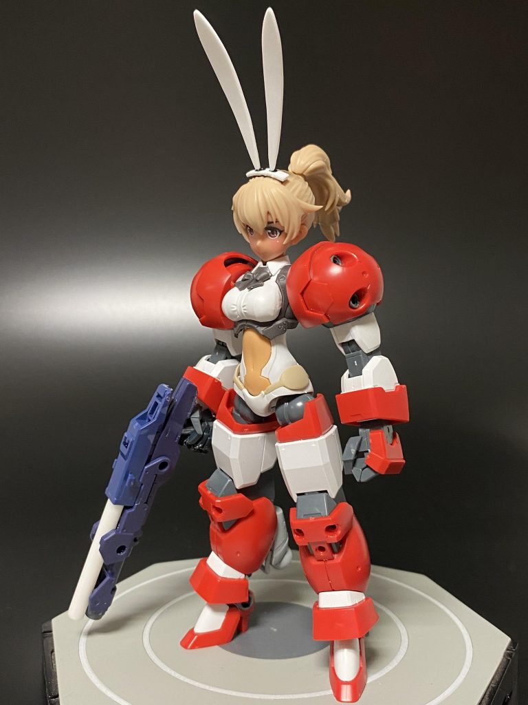 ウサミミとショットガンを装備