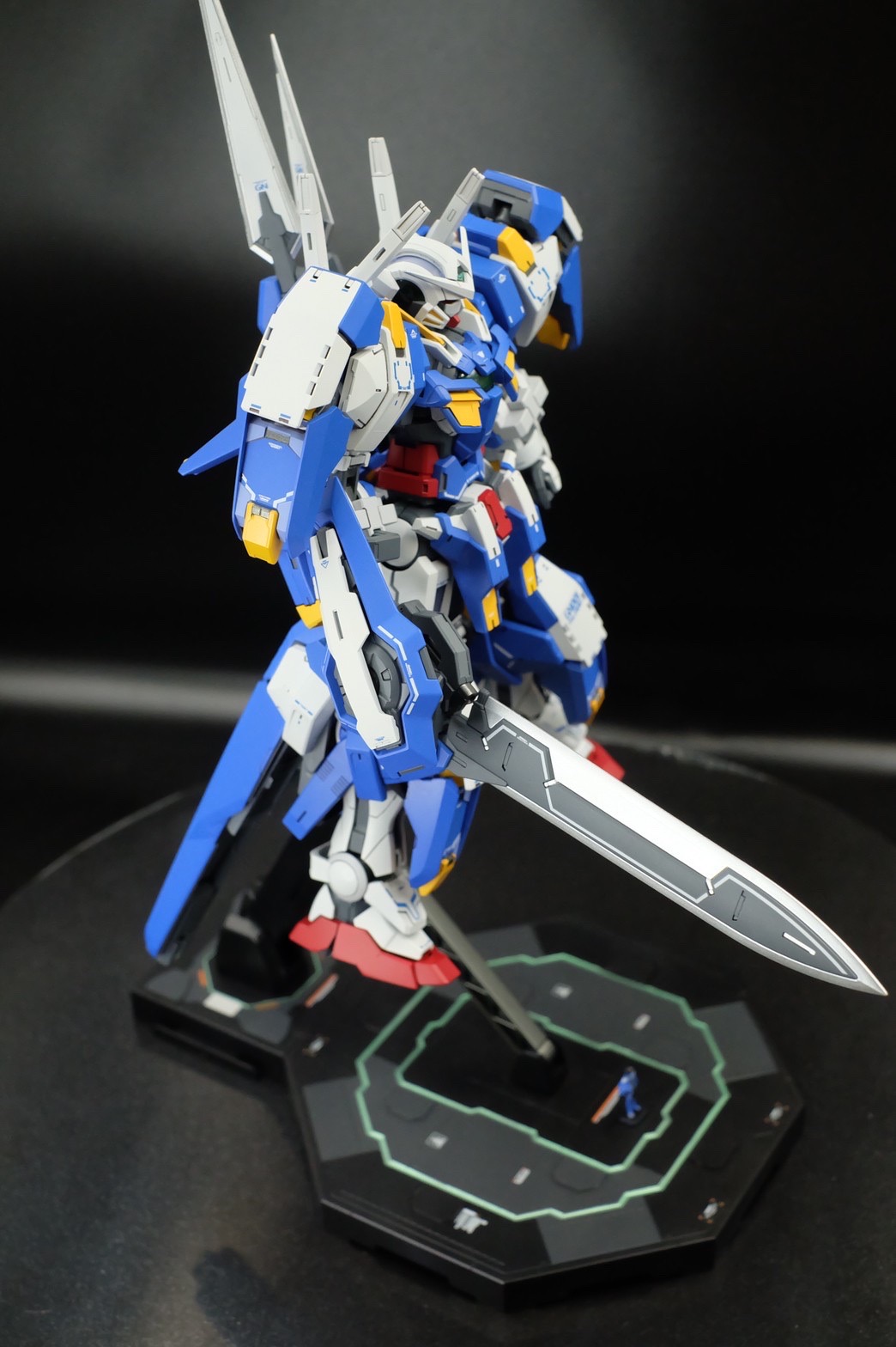 MG ガンダムアヴァランチエクシア 塗装済み完成品｜gemodelsさん