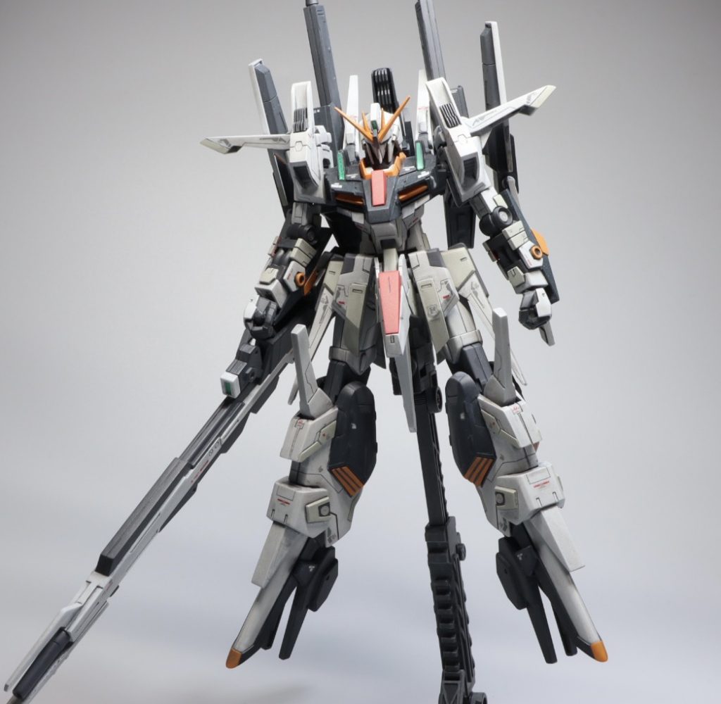 作ってる途中で逆シャアを見たのでw腕部がνガンダムっぽくなってたりします。色もそれっぽく。